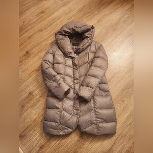 SIZE  L TAKARI  PUFFER. DOWN. Women's Puffer Coat